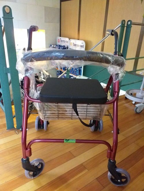 Andador freno de presión regulable en altura 8726